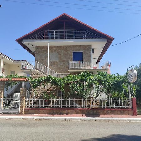 מקריגיאלוס Noula Rooms מראה חיצוני תמונה