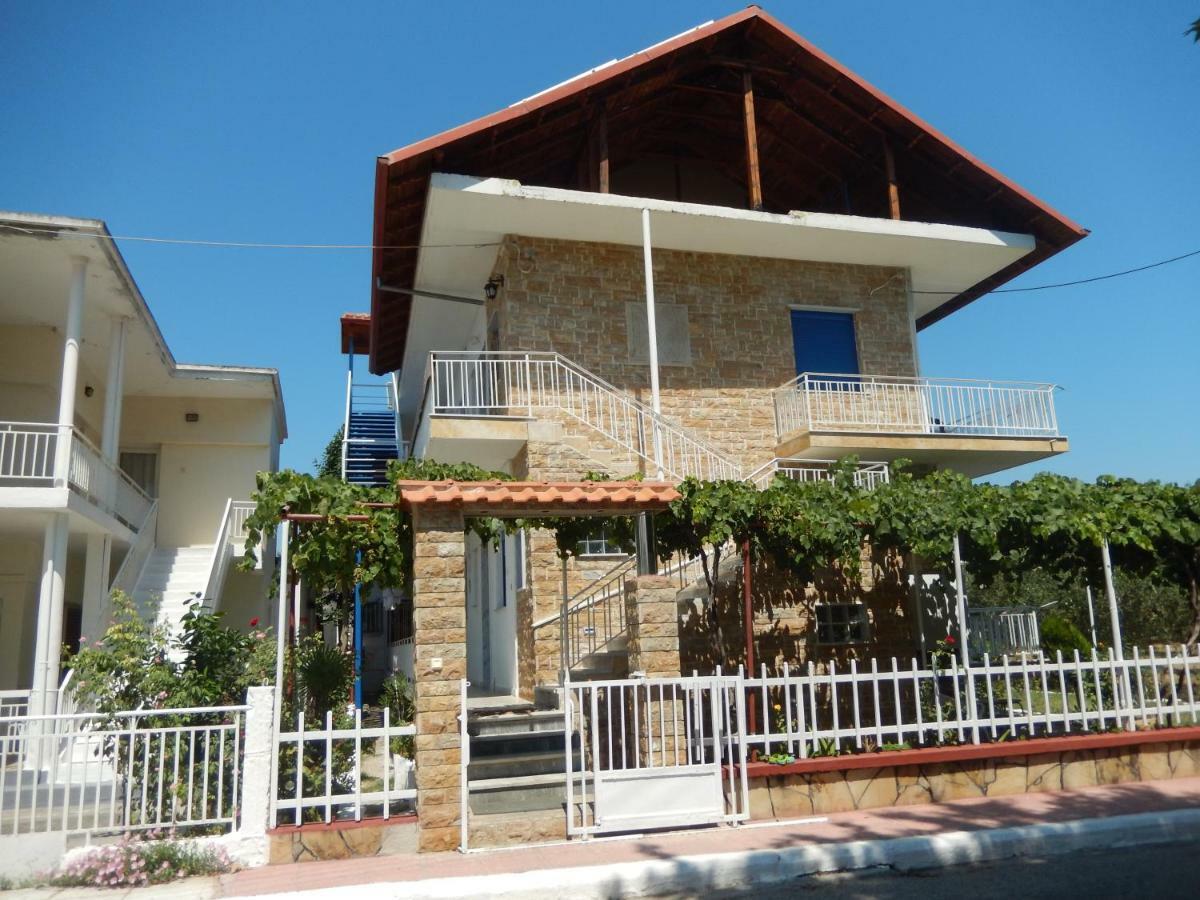 מקריגיאלוס Noula Rooms מראה חיצוני תמונה